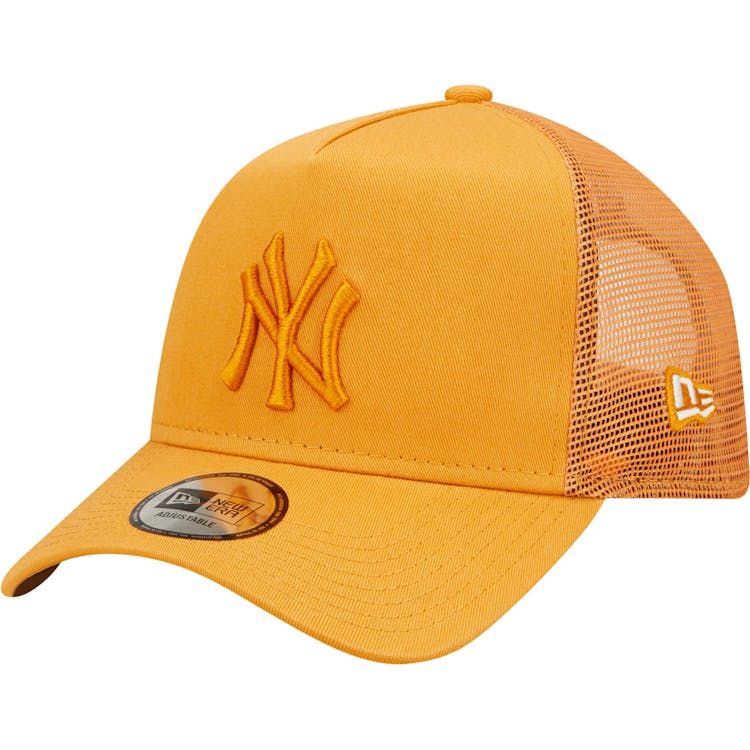 New Era New York Yankees Trucker Snapback Cap