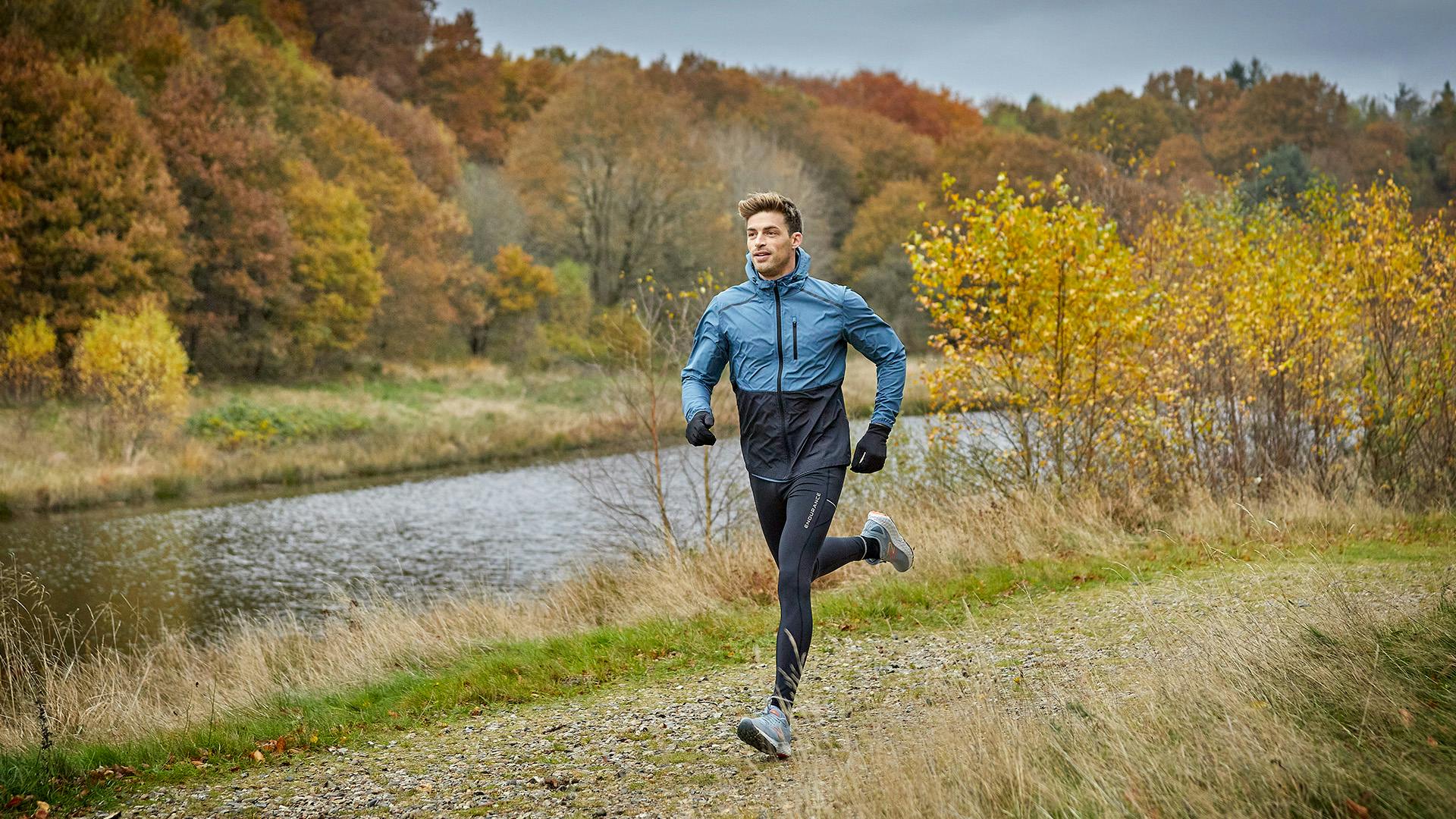 Kom godt i gang med løb: Læs vores guide om løbeudstyr