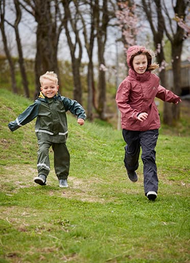 Gør dit barn klar til efterår regntøj karrusel